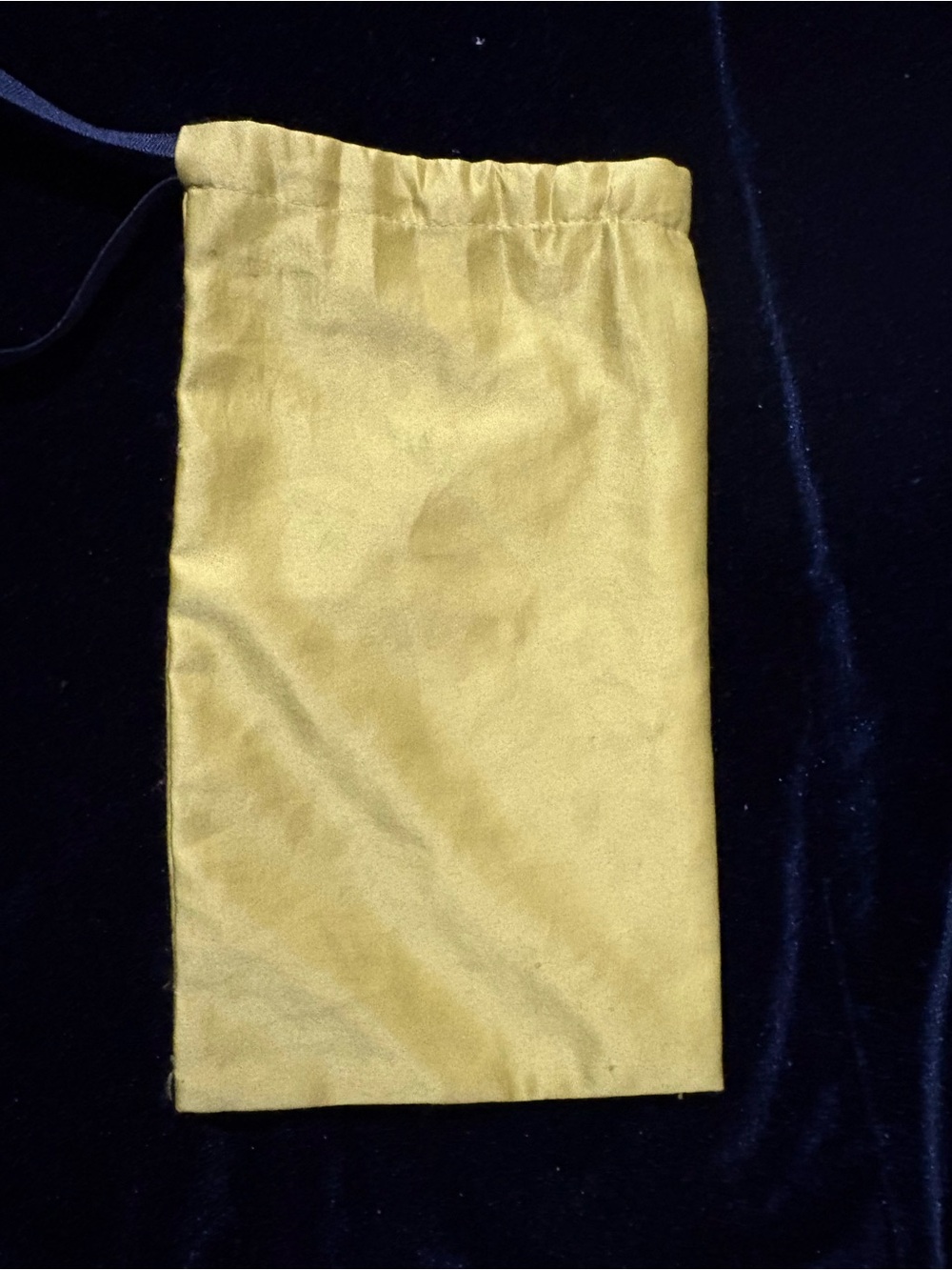 Gucci Drawstring glasses or Accessory Pouch - Picture 3 of 5